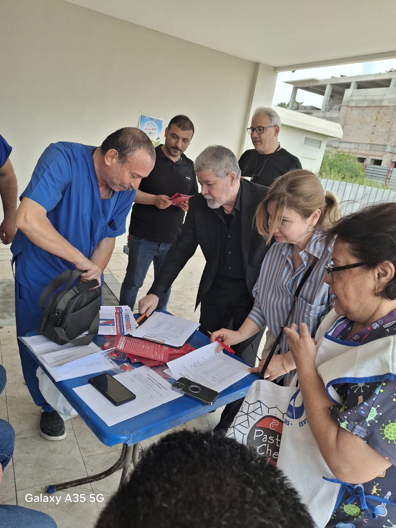 Dev Sağlık-İş’ten Balcalı Hastanesi’nde “Haklarımızı İstiyoruz” Eylemi ve İmza Standı