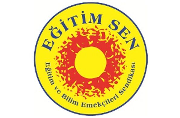 Eğitim Sen: "MEB'in tarihsel kavramları müfredattan ve hafızalardan silme girişimleri kabul edilemez"