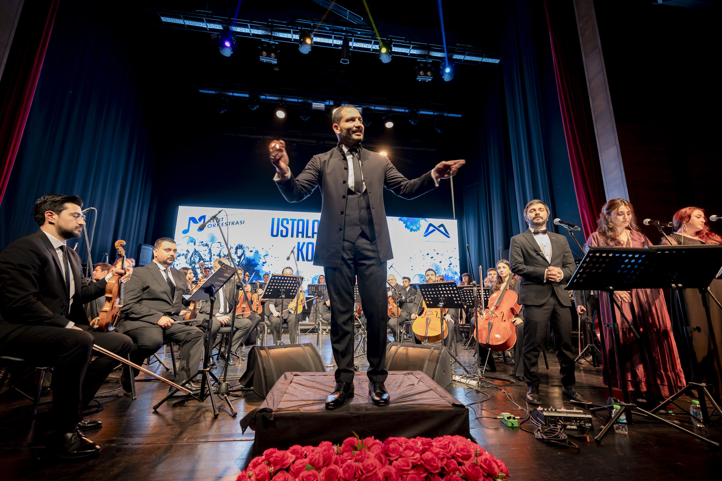 Mersnde Ustalara Saygi Geces Kent Orkestrasindan Duygu Dolu Konser (3)