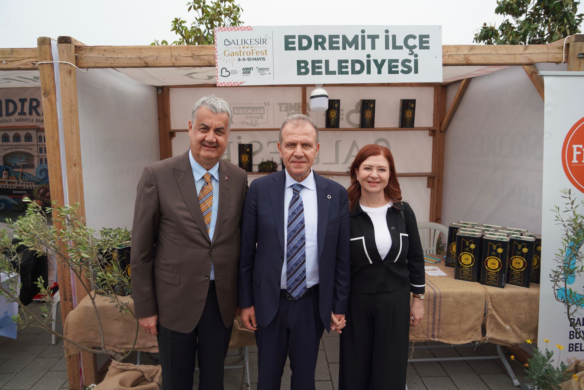 Başkan Seçer Ve Meral Seçer, ‘1. Uluslararasi Balikesi̇r Gastronomi̇ Festi̇vali̇’ne Katildi (1)