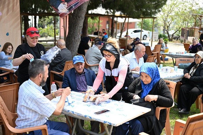Mersi̇n Büyükşehi̇r Beledi̇yesi̇, Gazi̇leri̇ Doğa İle Buluşturdu (2)