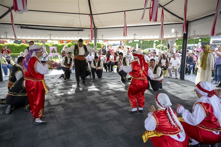 Mersi̇n Büyükşehi̇r’den Akülü Sandalye Desteği̇ (6)