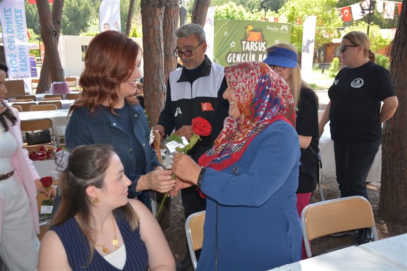 Mersi̇n Büyükşehi̇r’den Şehi̇t Anneleri̇ne Özel Program (12)