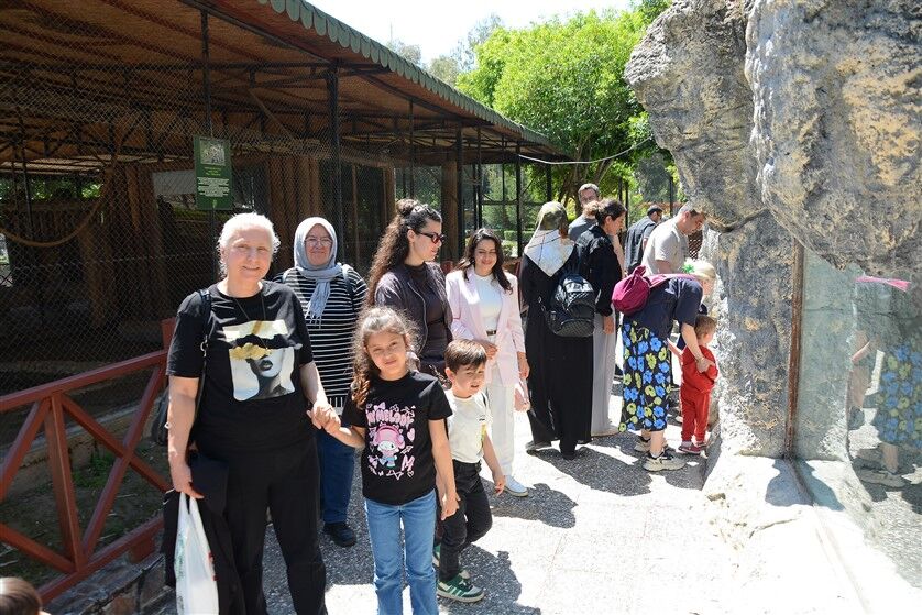 Mersi̇n Büyükşehi̇r’den Şehi̇t Anneleri̇ne Özel Program (3)