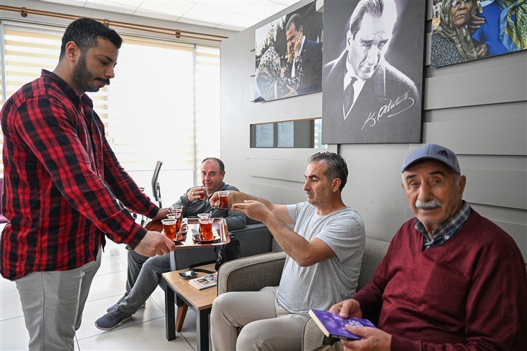Mersi̇n Büyükşehi̇r’i̇n Emekli̇ Evleri̇ Ai̇le Sicakliğinin Adresi̇ (3)