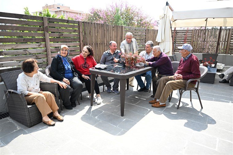 Mersi̇n Büyükşehi̇r’i̇n Emekli̇ Evleri̇ Ai̇le Sicakliğinin Adresi̇ (5)