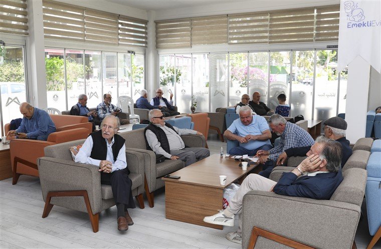 Mersi̇n Büyükşehi̇r’i̇n Emekli̇ Evleri̇ Ai̇le Sicakliğinin Adresi̇ (7)