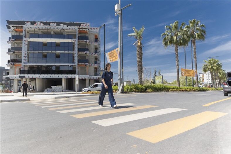 Tarsus’taki̇ Önemli̇ Kavşaklar Büyükşehi̇r Tarafindan Revi̇ze Edi̇li̇yor (2)