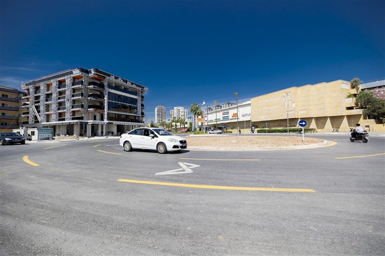 Tarsus’taki̇ Önemli̇ Kavşaklar Büyükşehi̇r Tarafindan Revi̇ze Edi̇li̇yor (4)
