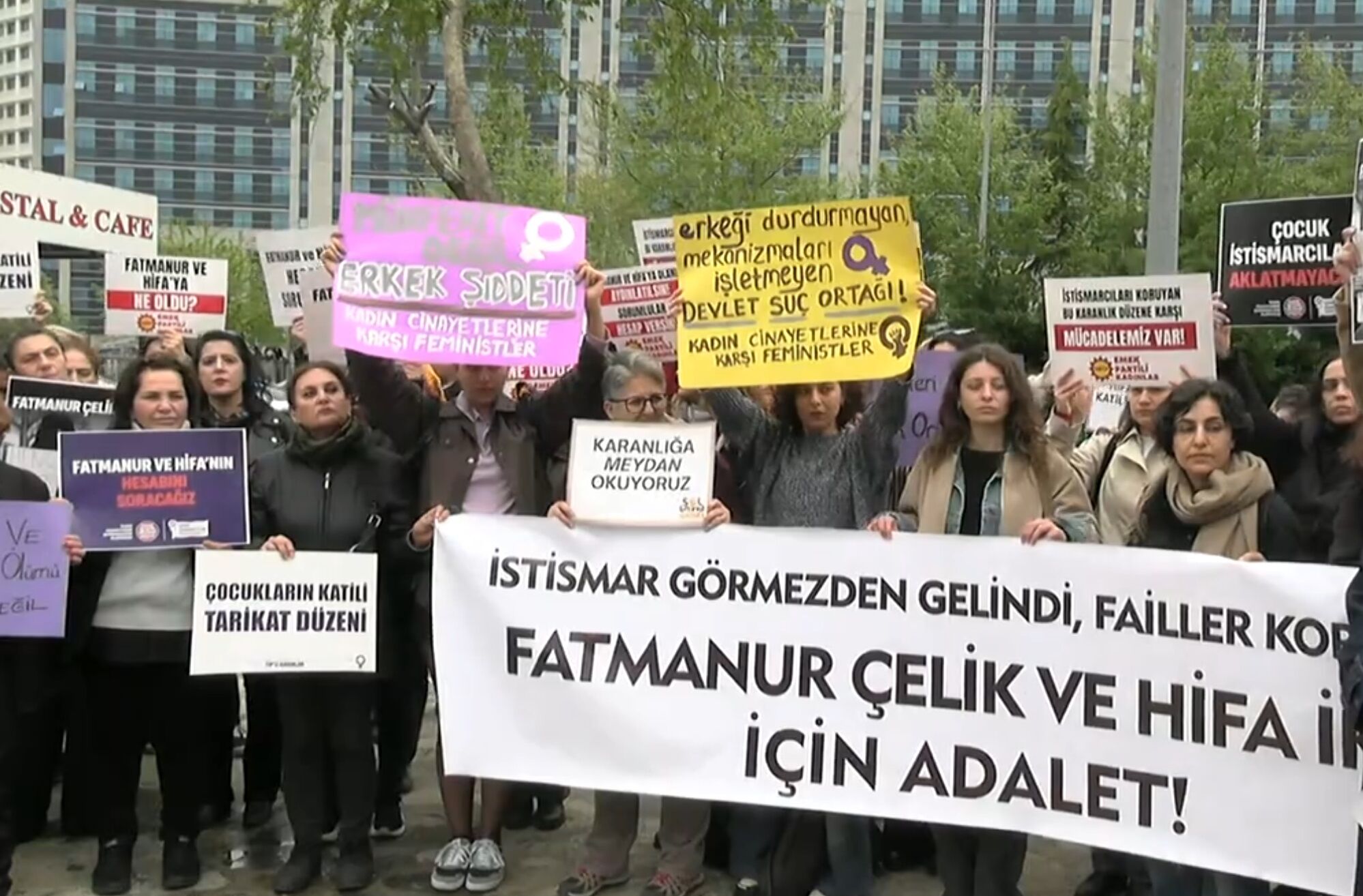 “İntihar Demeyin Demişti”: Fatmanur ve Hifa İkra Davasında Kadınlardan Adalet İsyanı