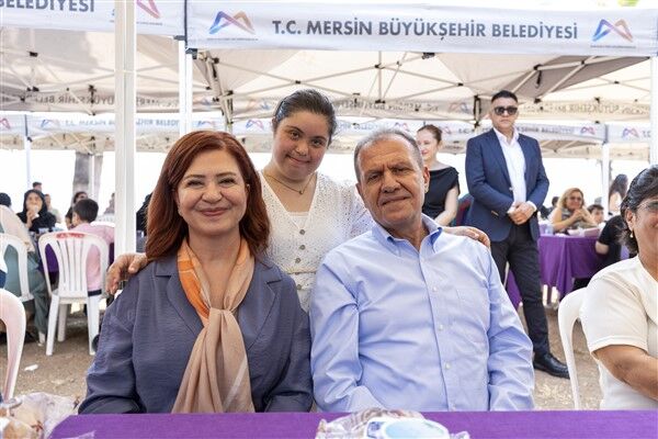 Başkan Seçer İle Meral Seçer, Evi̇mi̇z Atölye Projesi̇ni̇n Üreten Kadinlariyla Buluştu (3)