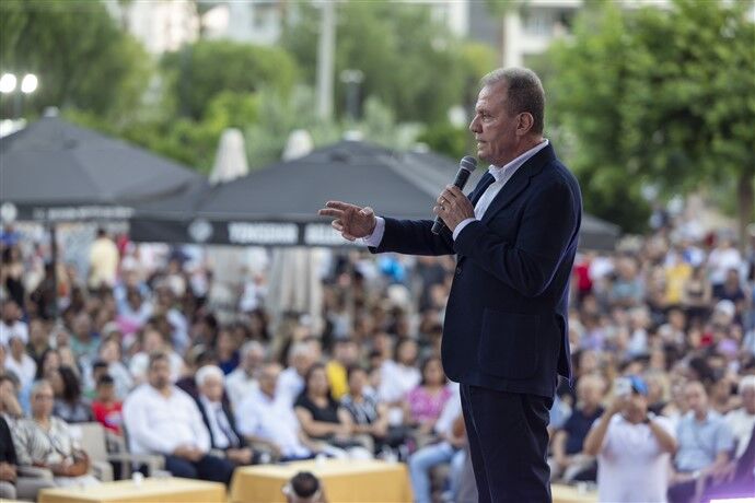 Başkan Seçer İle Meral Seçer, Mersi̇n Cemevi̇ Tarafindan Düzenlenen Aşure Programina Katildi (9)