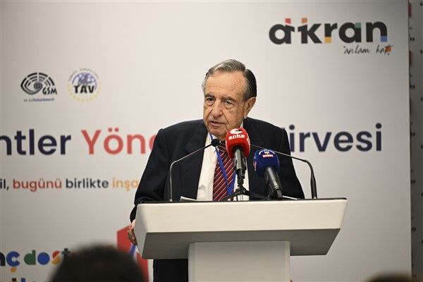 Başkan Seçer, Tbb Tarafindan Düzenlenen ‘Genç Dostu Kentler Yöneti̇şi̇m Zi̇rvesi̇’ne Katildi (8)