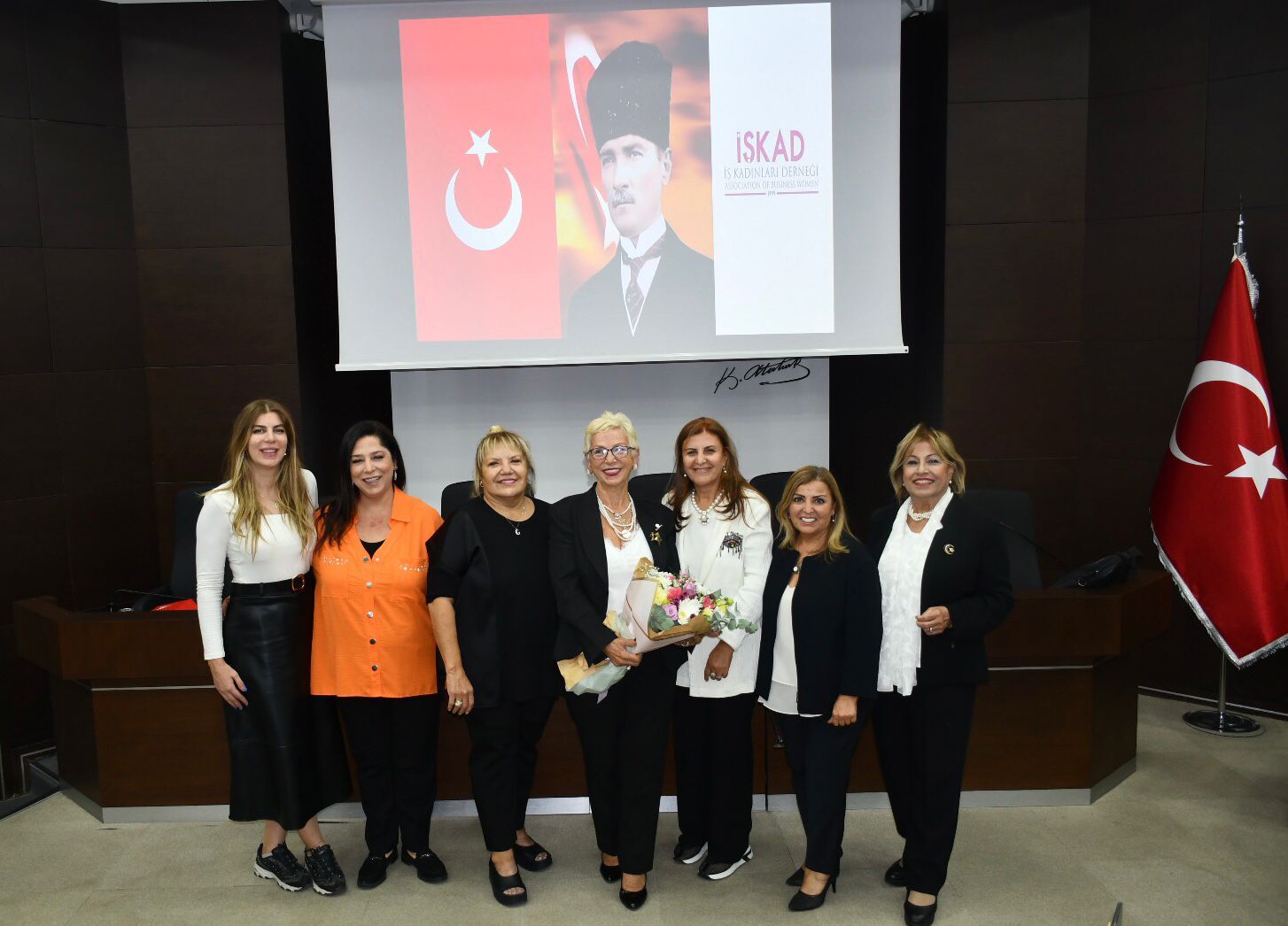 DOĞU AKDENİZ’İN BAŞARILI KADINLARI İŞKAD ÖDÜLLERİNDE BULUŞACAK