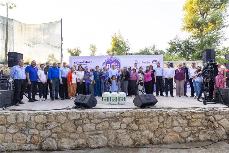 Başkan Seçer İle Meral Seçer, ‘8. Lavanta Hasat Şenli̇ği̇’ne Katildi (15)