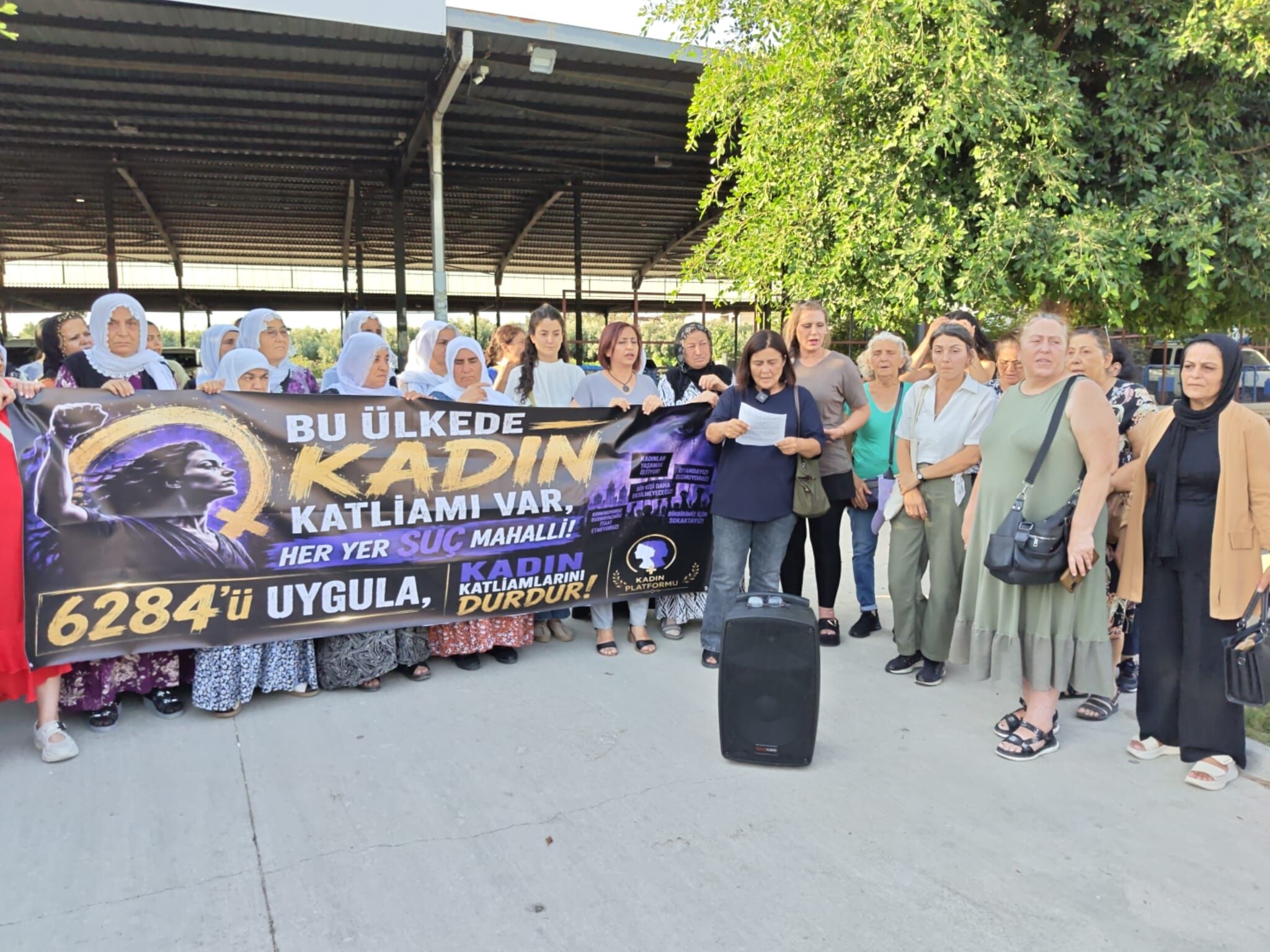 Adana Kadın Platformu: "Kadın katliamı politiktir, yaşam hakkı kadınlar için kasten değersizleştirildi"