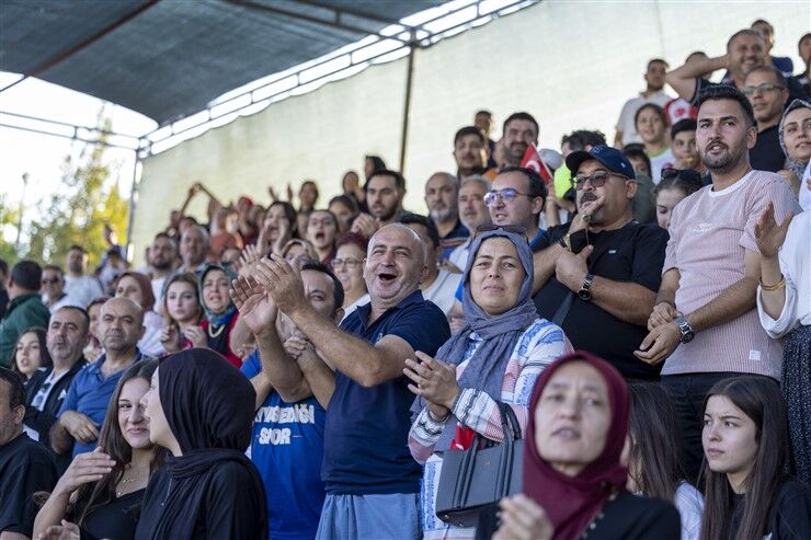Mersi̇n Büyükşehi̇r’i̇n 30 Ağustos Zafer Kupasi’nda Şampi̇yonlar Belli̇ Oldu (5)