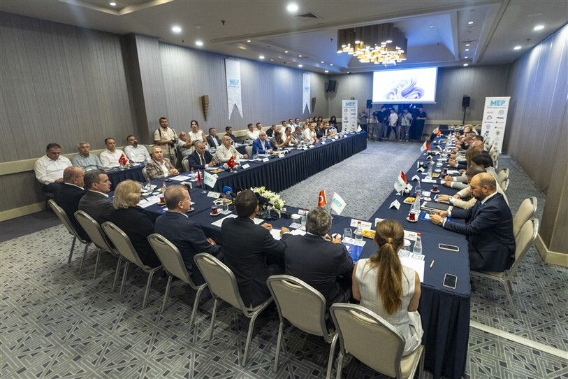 Başkan Seçer, Mersi̇n Ekonomi̇ Platformu İle Bi̇r Araya Geldi̇ (3)