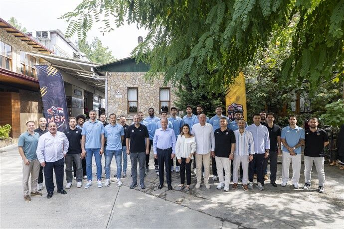 Başkan Seçer, Msk Erkek Basketbol Takimi İle Bi̇r Araya Geldi̇ (1)-1
