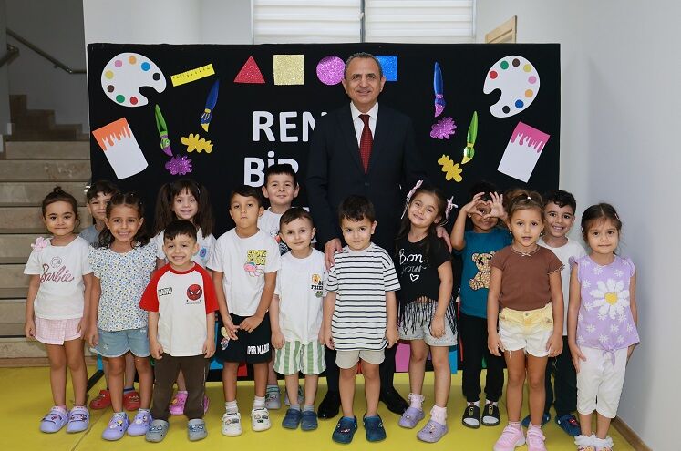 TARIK ÖZÜNAL’DAN MİNİK YÜREKLERE YENİ EĞİTİM YILI ZİYARETİ