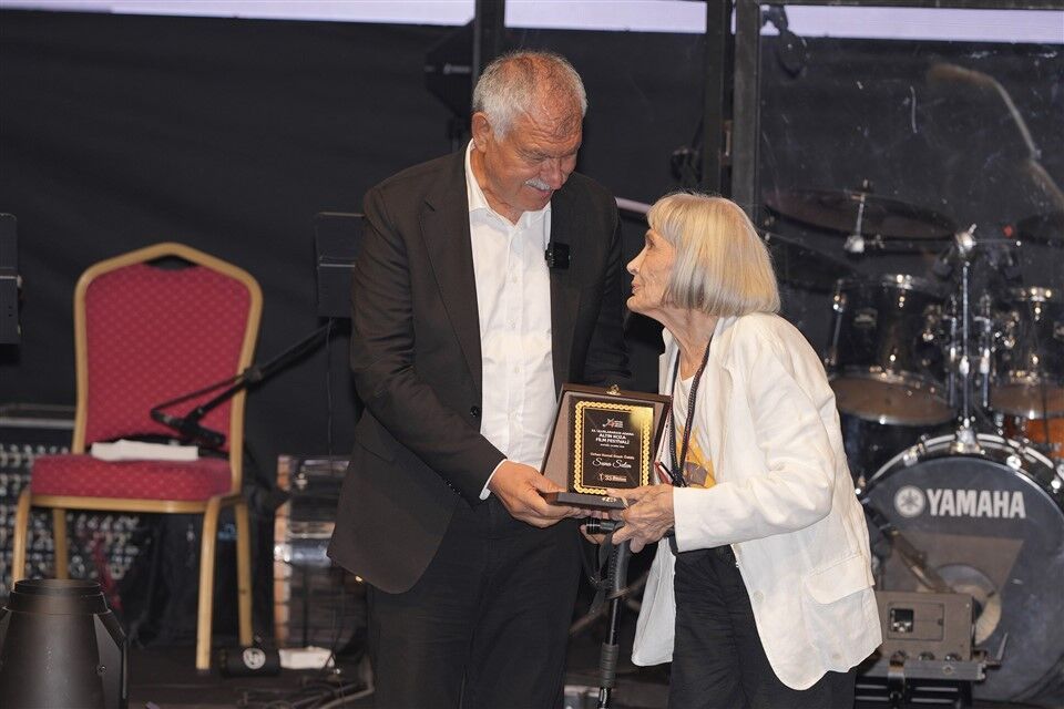 Emek Ödülleri Ödül Tereni (1)