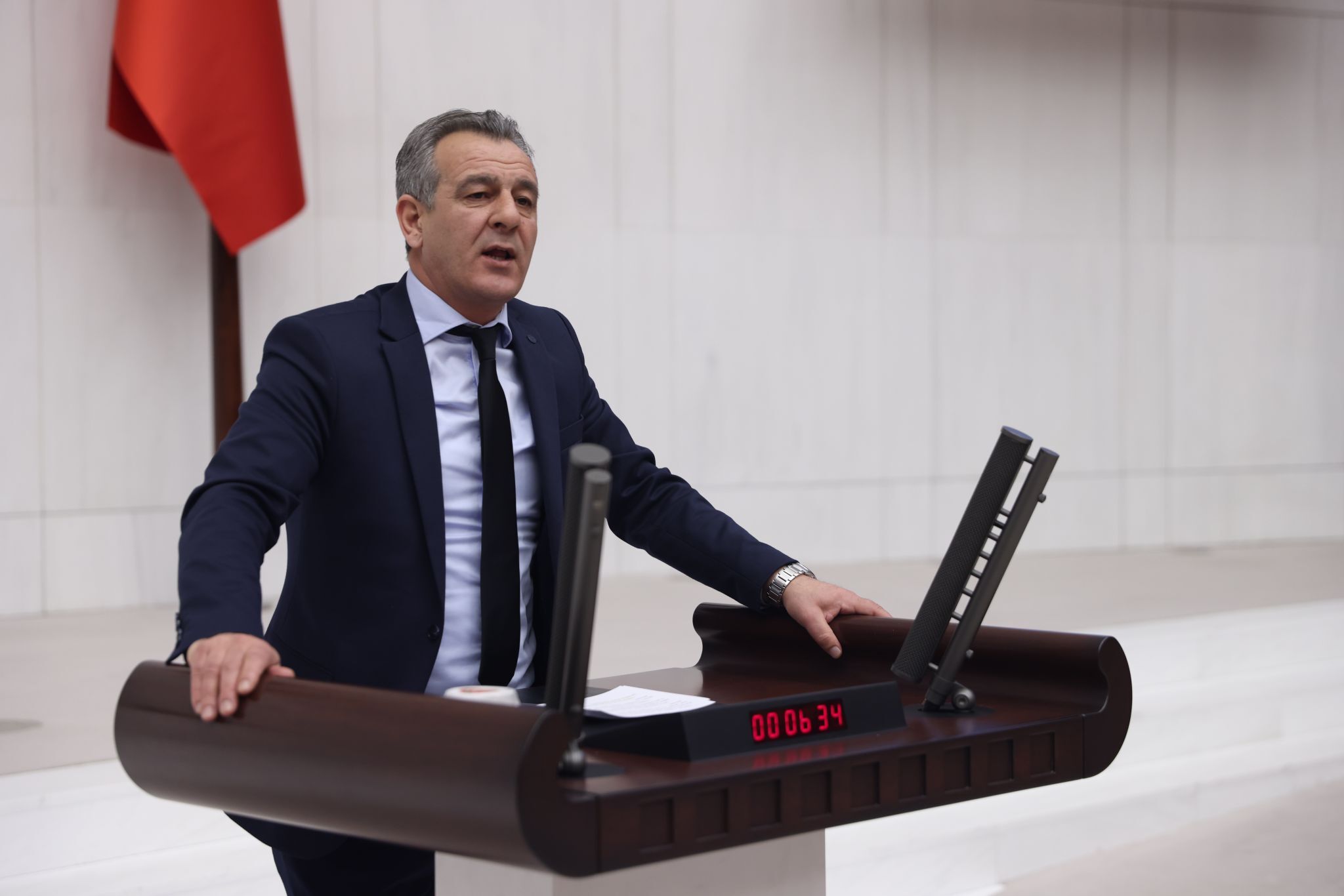 Yılmaz Hun’dan Bakan Tekin’e 10 Soruluk Eğitim Önergesi