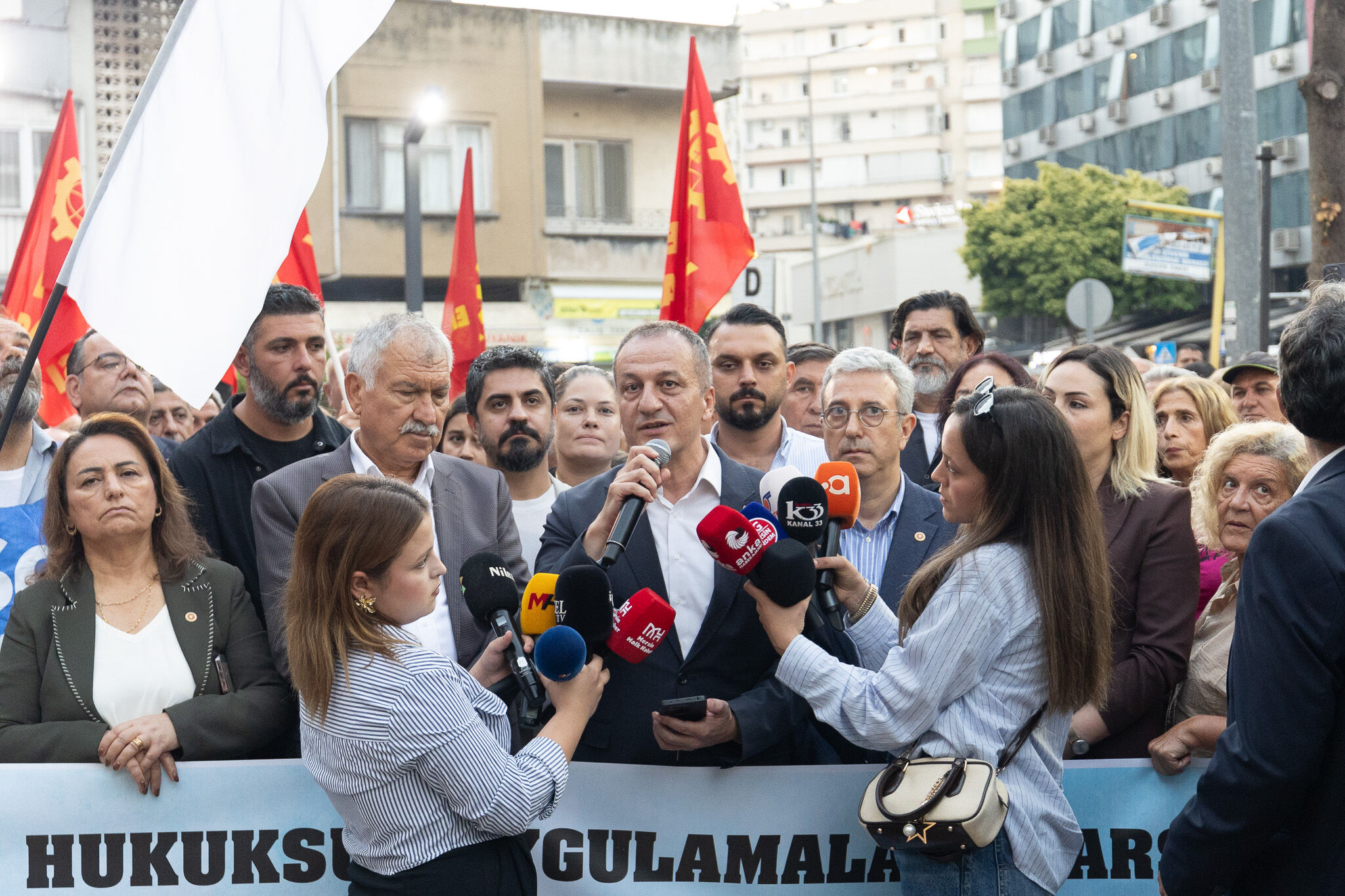 Chp Mersi̇n İl Başkanliği ‘Mersi̇n Başkanlarina Sahi̇p Çikiyor’ Buluşmasi Düzenledi̇ (15)