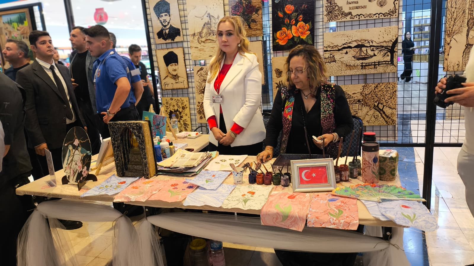 M1 Adana Avm’de Bağimlilikla Mücadele Ve Bağimsizlik Sergi̇si̇ Yoğun İlgi̇ Gördü (2)