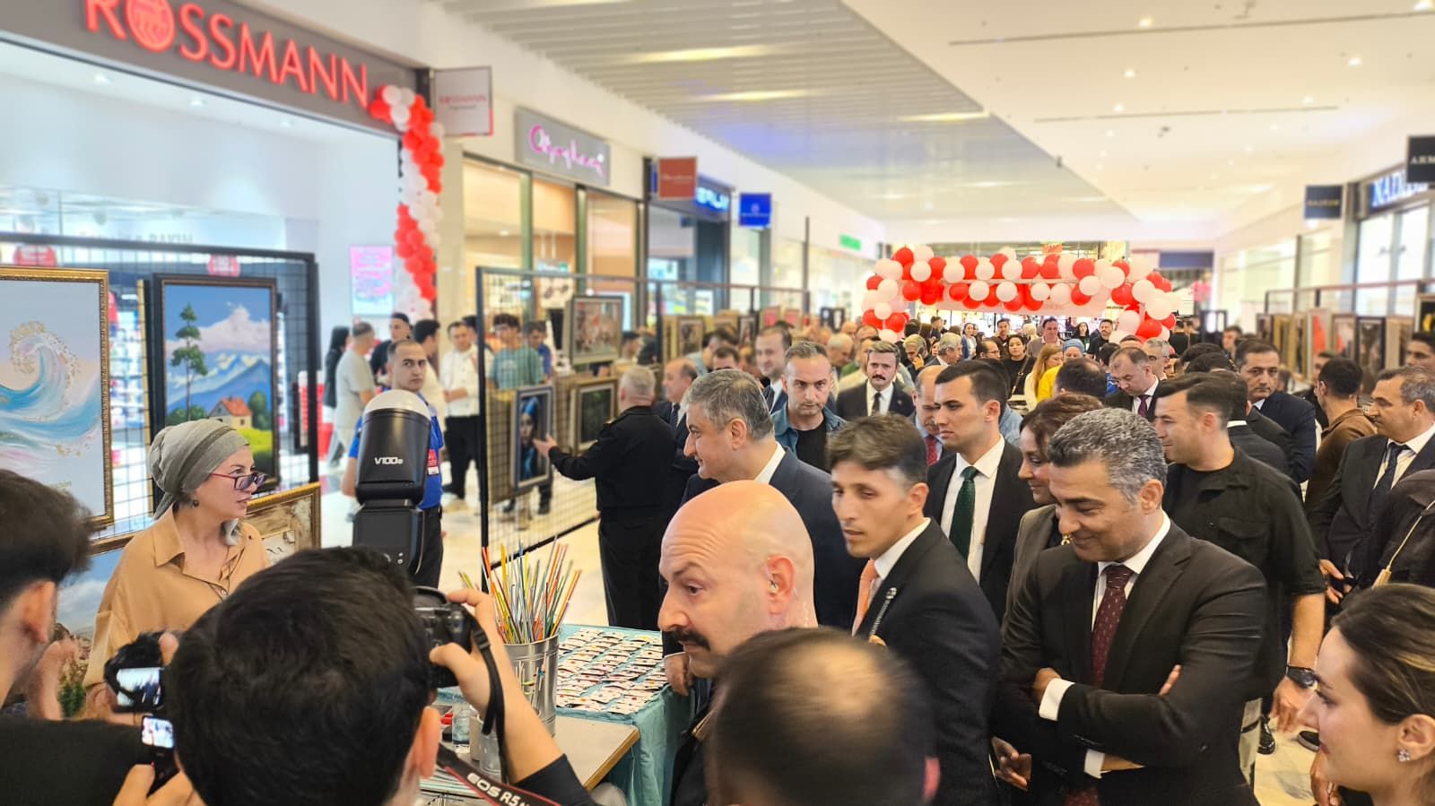 M1 Adana Avm’de Bağimlilikla Mücadele Ve Bağimsizlik Sergi̇si̇ Yoğun İlgi̇ Gördü (7)