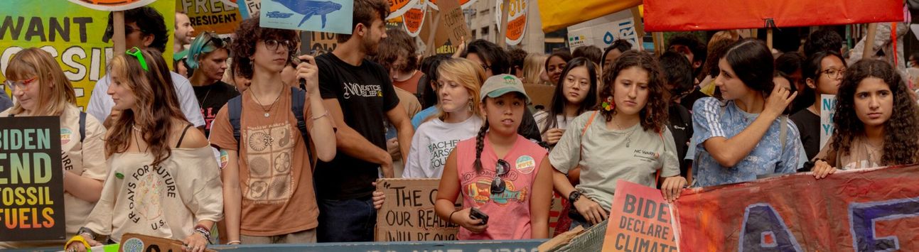 New York'ta onbinlerce kişi fosil yakıtlara son verilmesi talebiyle gösteri yaptı